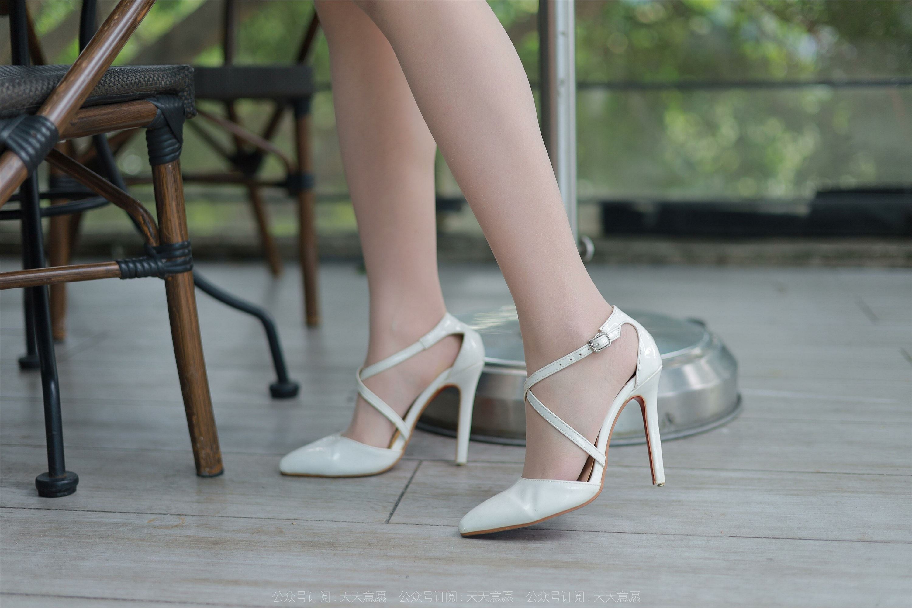 IESS异思趣向  2022.04.10 丝享家1055：小婕《都市白领》